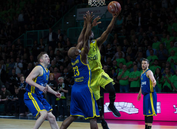 富的临场应 富的临场应