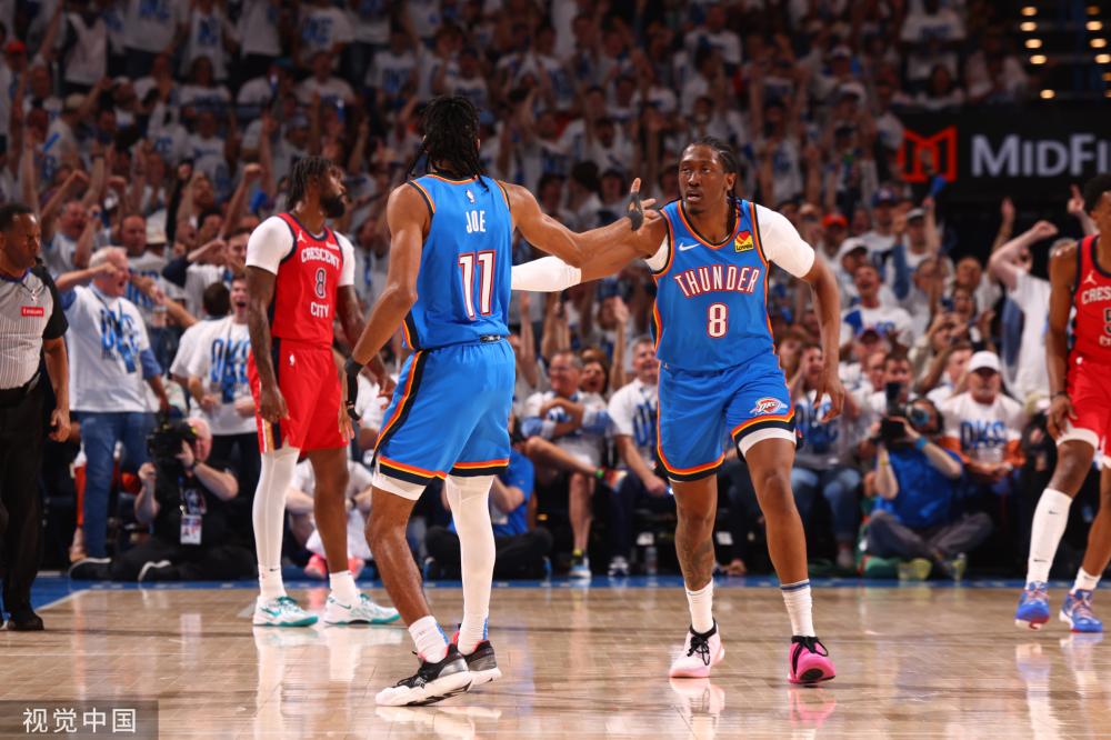 来的旗手 来的旗手