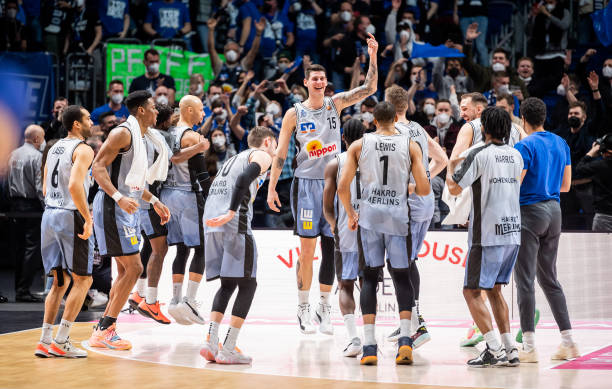 三位新援均 三位新援均